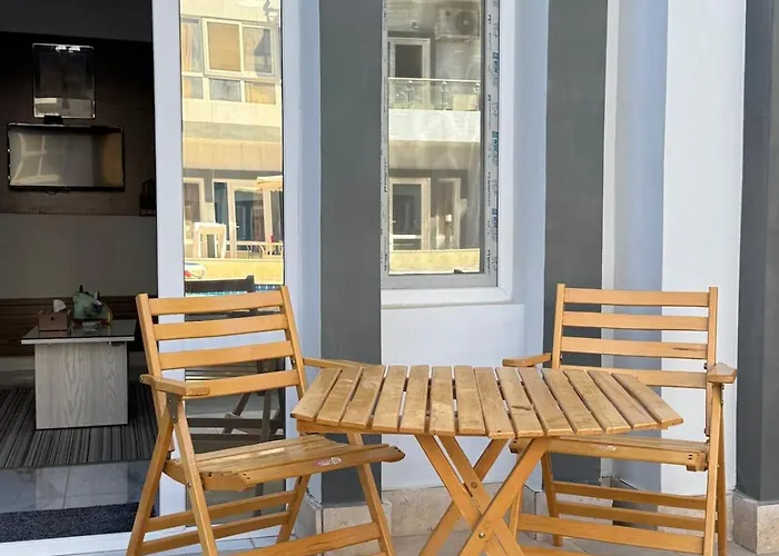 Apartment Inter Prime 4 *